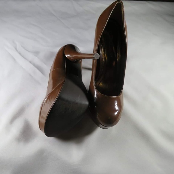 Brown Shoes Platform Pumps - Picture 3 of 3